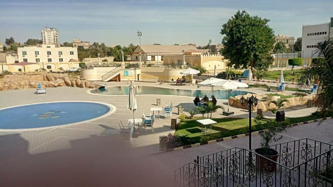 Horizon Loaloat Elnile Hotel Kairó Kültér fotó