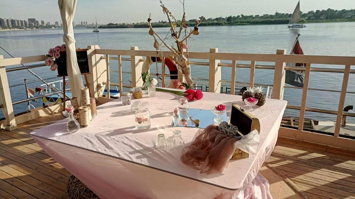 Horizon Loaloat Elnile Hotel Kairó Kültér fotó